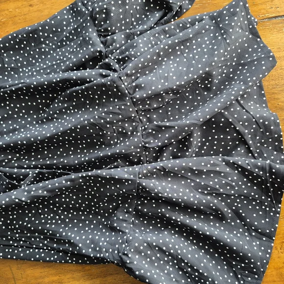 Chic Black and White Long Sleeve Dress - Picture 5 of 11